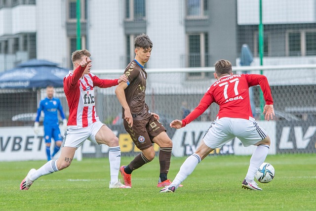 半场：町田泽维亚2-0神户胜利船，相马勇纪破门，藤尾翔太建功