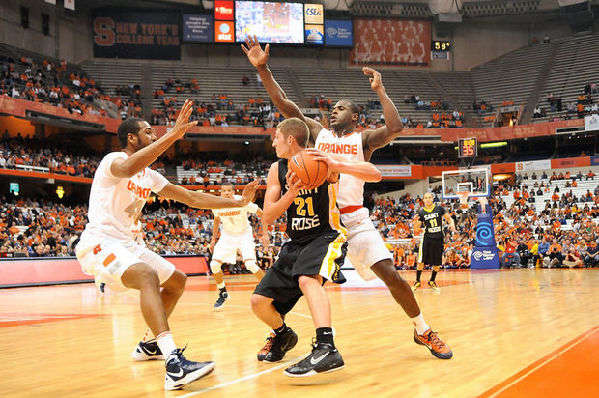 保罗被裁掉后，19年资深快船球迷愤怒脱粉，格里芬点赞