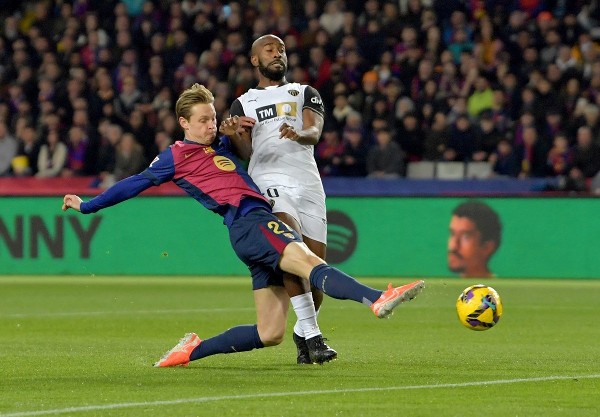 塔利亚菲科：梅西回诺坎普很美好；会有换代但现在无法预测